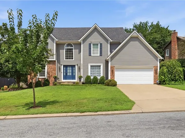 12516 Connell St, Overland Park, KS 66213