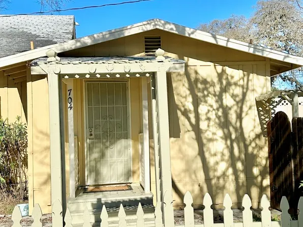 704 Vine St Unit B, Paso Robles, CA 93446