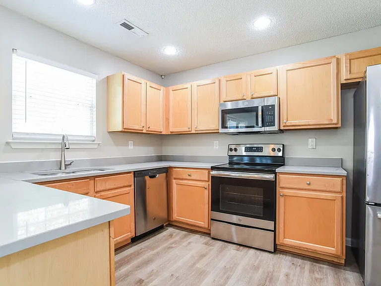 4116 Everest Dr — Photo 7