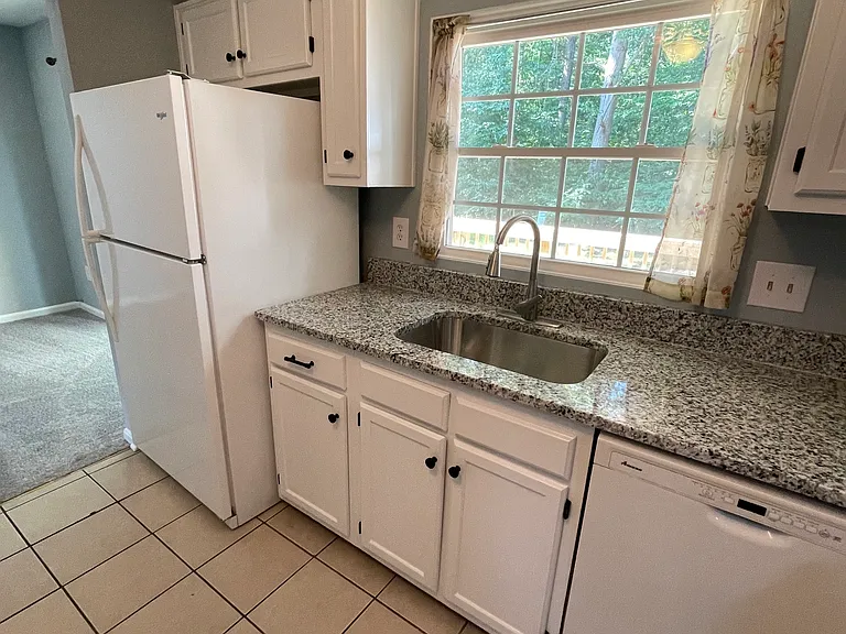 3431 Elenoir Ct — Photo 3