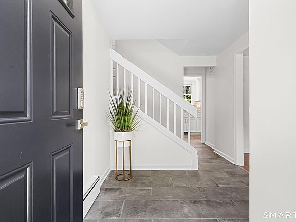 3rd image of 8 Ground Pine Road