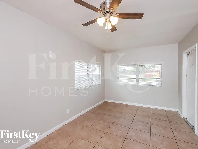 3010 NW 187th St — Photo 9