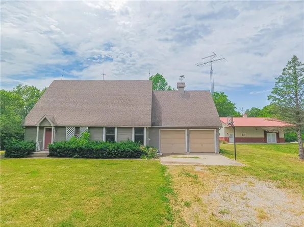 29357 E Street Hwy #190, Lock Springs, MO 64654