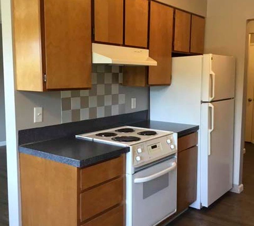 1st image of 2401-2453 SE Taylor St #2441