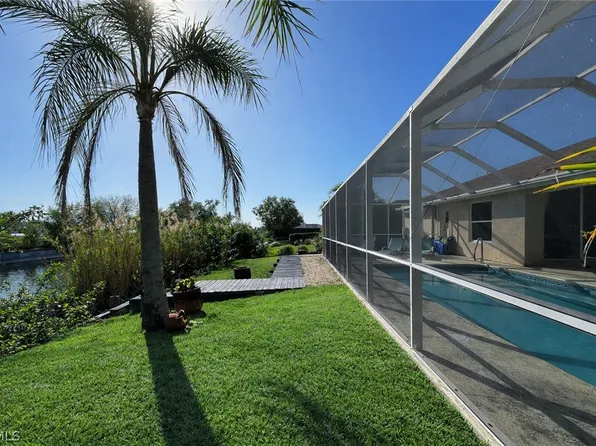 546 SE 4th St, Cape Coral, FL 33990