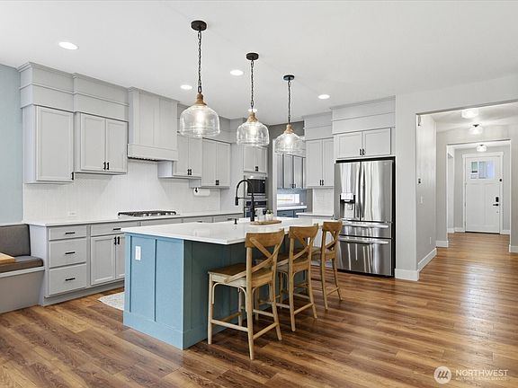 4th image of 32721 NE 52nd Street