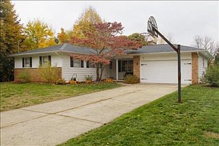 1st image of 616 Sibley Ln