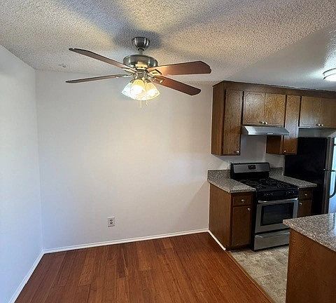 3rd image of 3720 Clarington Ave APT 201