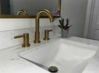 1415 New London Ave, Cranston, RI 02920