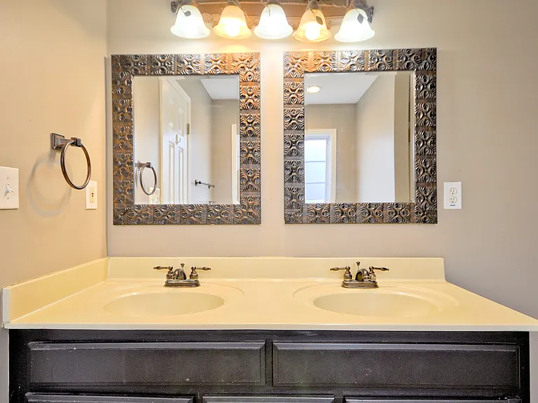 3291 S Senseney Cir — Photo 22