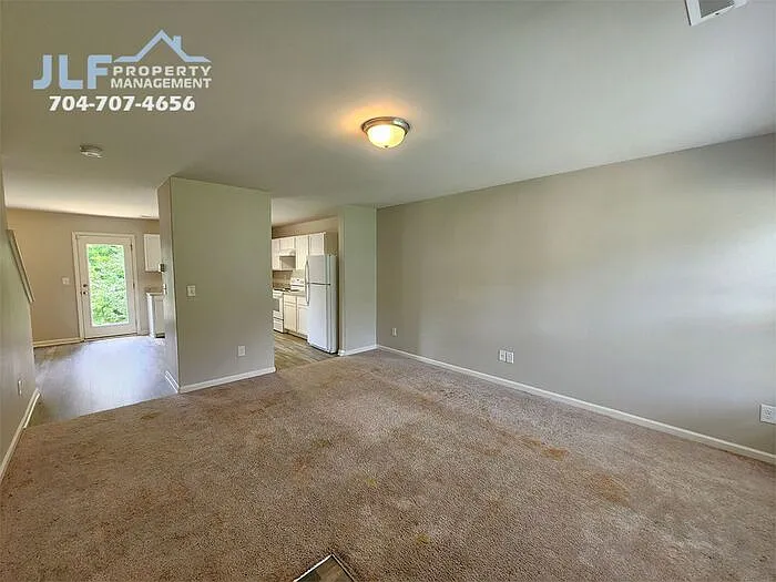 1127 Oswald T Dr — Photo 2