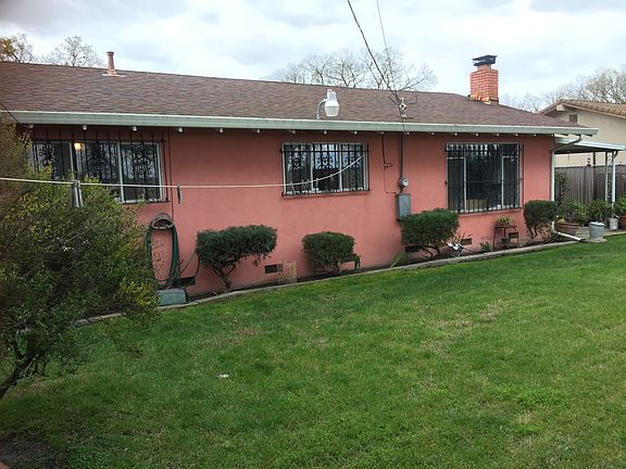 4th image of 517 Morada Ln
