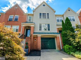 6411 Knapsack Ln, Centreville, VA 20121