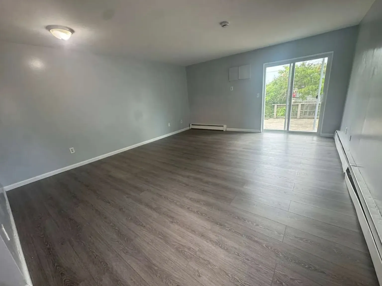 2 bed, 1.5 bath, 1000 sqft, $1,895 — Photo 2