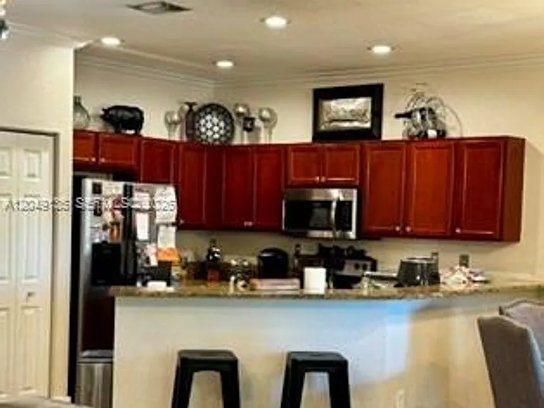 16320 SW 71st Ter #Townhouse 16320 — Photo 4