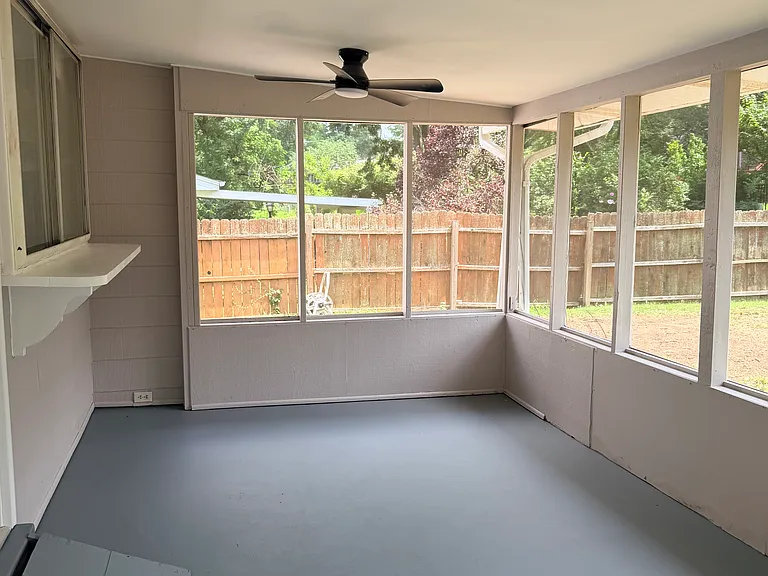528 Arborwood Dr — Photo 10