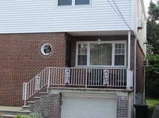 3300A Country Club Rd, Bronx, NY 10465