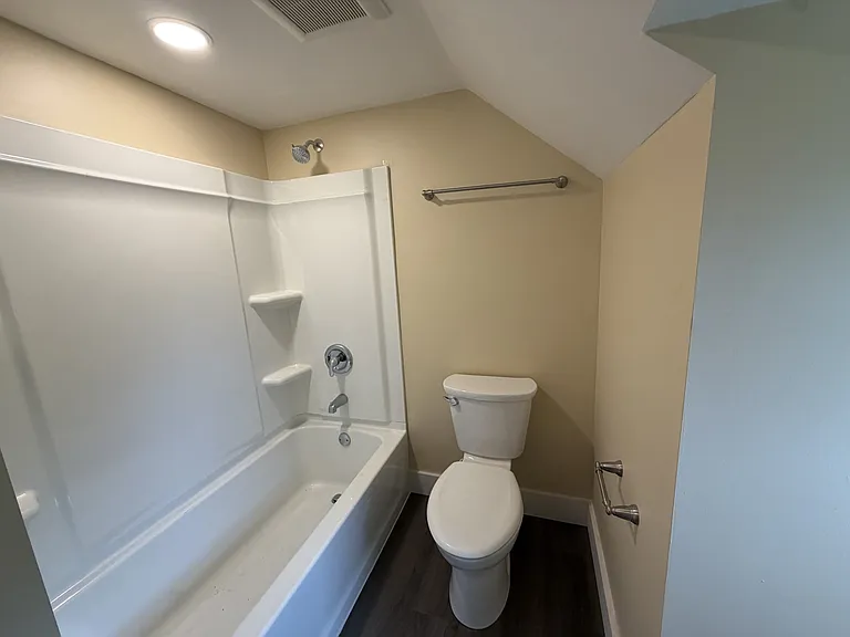 119 W Wilson Ave — Photo 10