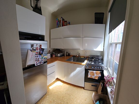 2nd image of 2216 Delancey Pl #3R