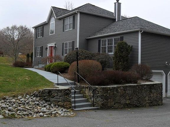 5th image of 14 Connors Farm Dr