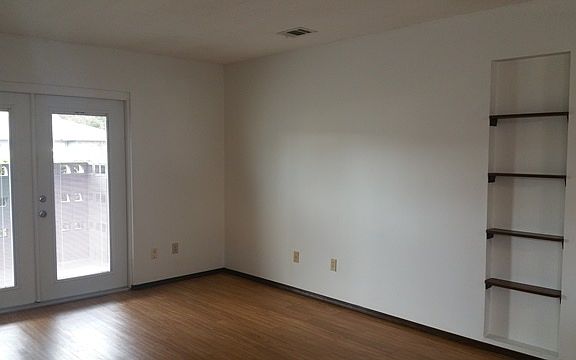 4th image of 563 S 72nd Ave APT 2