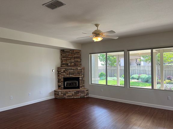 2nd image of 405 Lilypond Ln