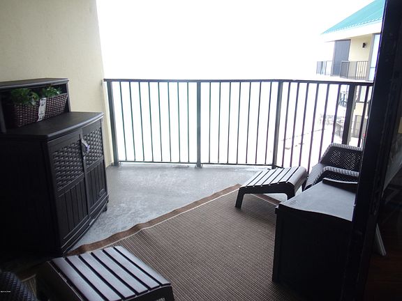 5th image of 9850 Thomas Dr #1211