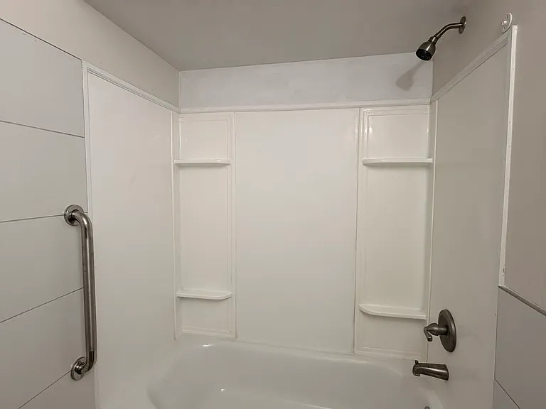 3123 W Marshall Ave — Photo 3