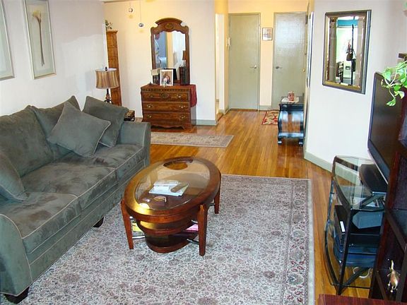 3rd image of 6730 Dartmouth St APT 6D