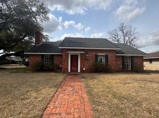 140 Georgetown Dr, Alexandria, LA 71303