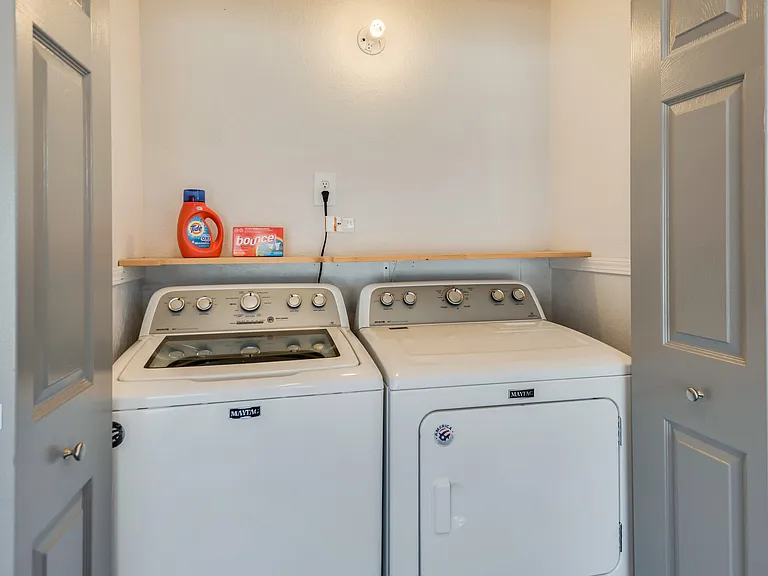 Calico Ct — Photo 23
