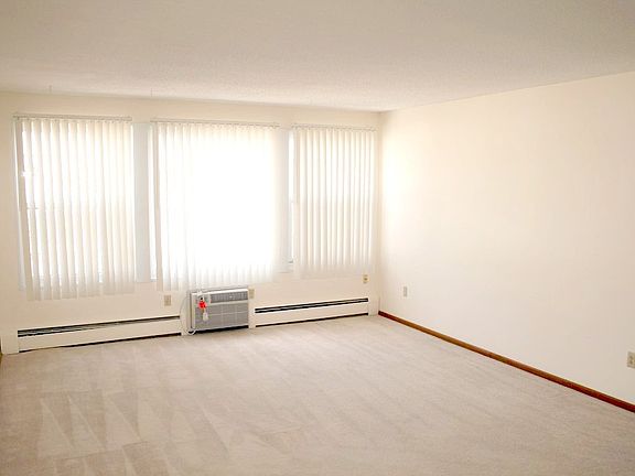 5th image of 500 E 66th St APT 205
