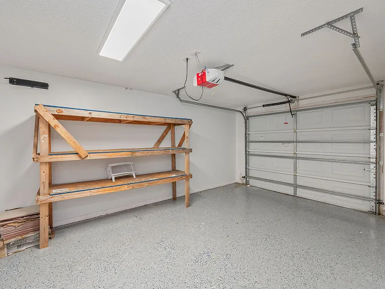 4660 Dove Way — Photo 30