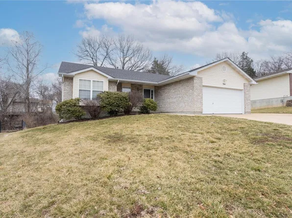 944 Falcon Dr, Imperial, MO 63052