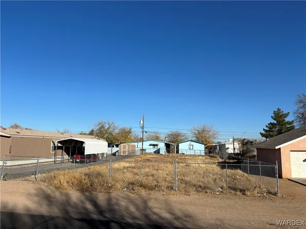 3075 E McVicar Ave, Kingman, AZ 86409