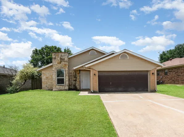 6548 Westridge Dr, Watauga, TX 76148