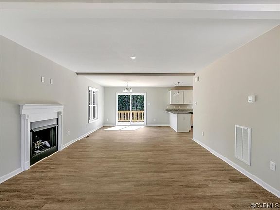 4th image of 4401 Wraywood Ave