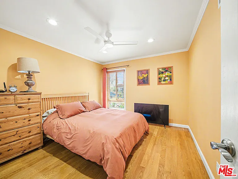 3106 Voltaire Dr — Photo 32