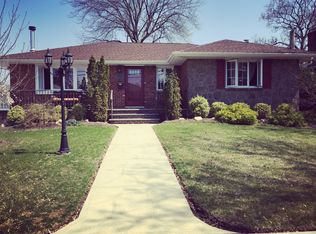 330 Brompton Rd S, Garden City, NY 11530