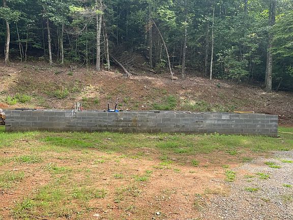 4th image of 111 Blackbear Mountain Trl
