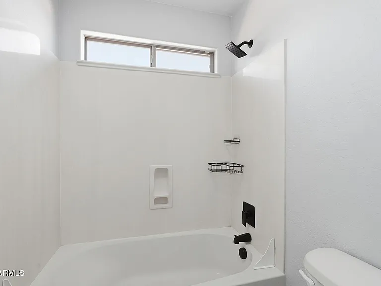 11402 W Alvarado Rd — Photo 31