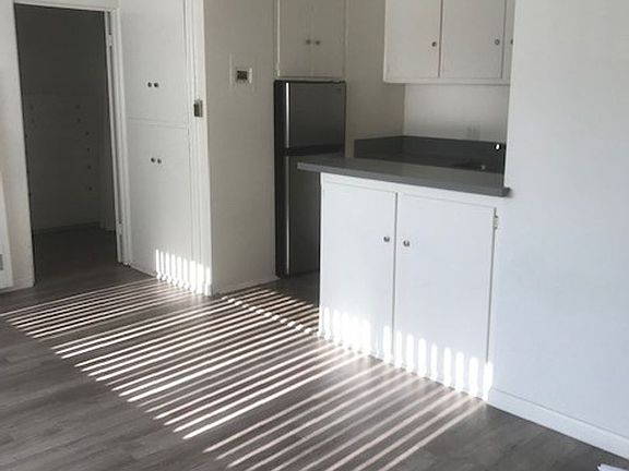 4th image of 3595 S Sepulveda Blvd APT 2
