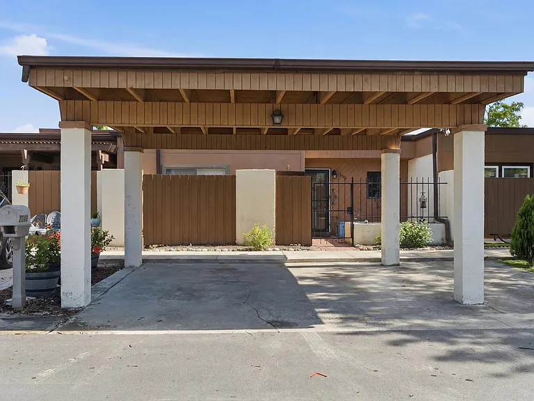 2337 Inagua Way — Photo 11