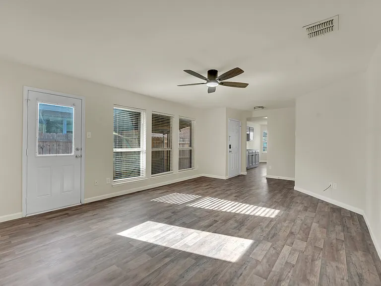 3028 Casa Bella Dr — Photo 1