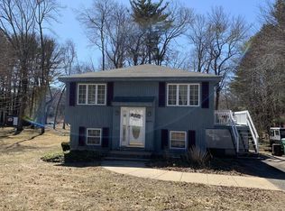 51 Upland Rd, Burlington, MA 01803