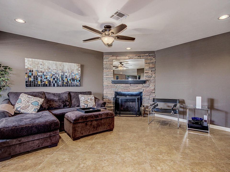 1st image of 409 W Yukon Dr Unit 1