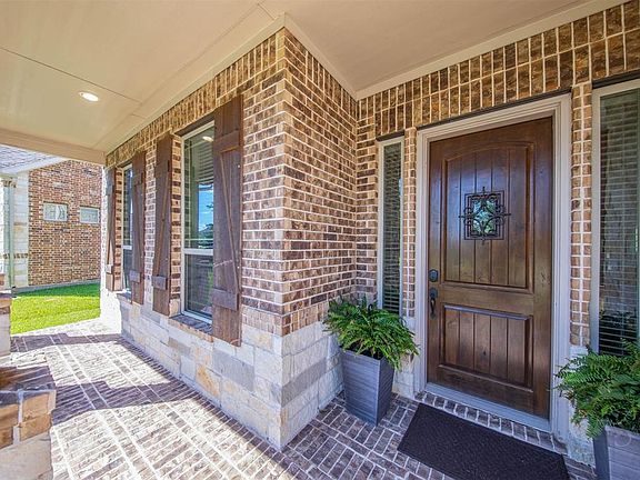 4th image of 6819 Cottonwood Crest Ln