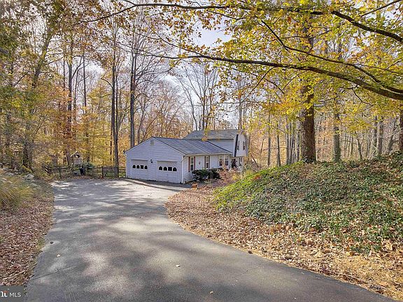 2nd image of 2825 Karen Dr