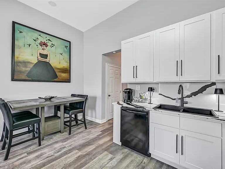 1820 Market St #2 — Photo 11