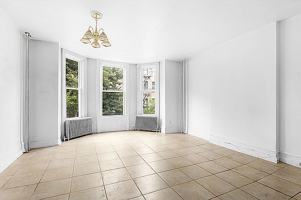 1st image of 515 W 173rd St APT 2R